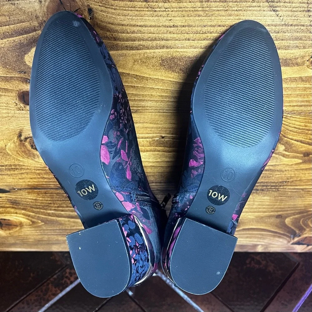 Floral Ankle Boots - Navy, Black and Pink, Liz Claiborne Size 10W - Picture 10 of 16